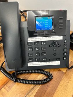 (5) Yealink SIP-T34W Phones