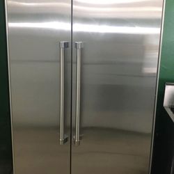 42” Thermador Like New