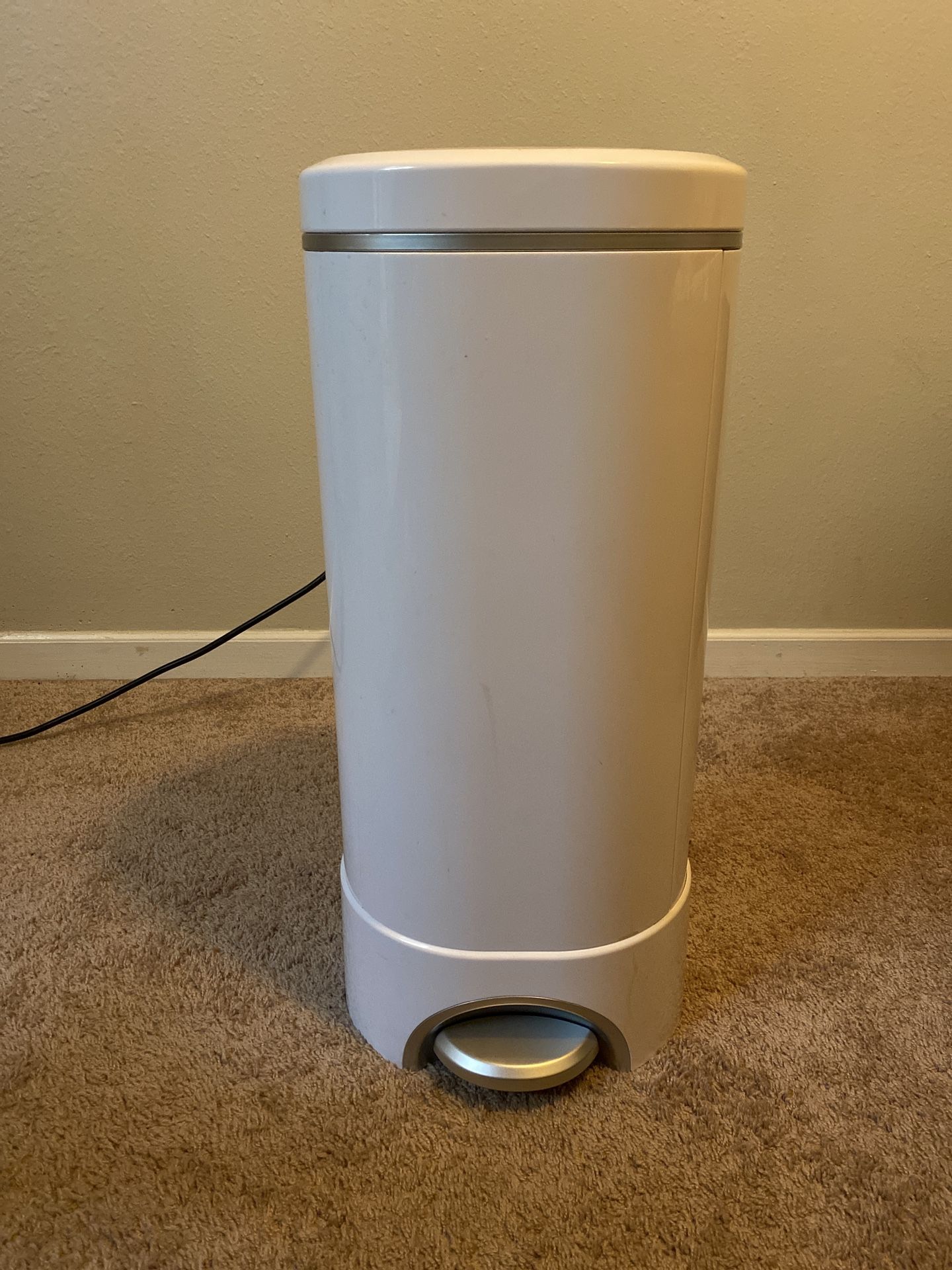 Munchkin Step Diaper Pail