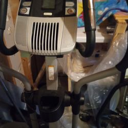 Elliptical Machine 60$