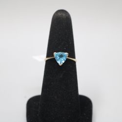 14K Yellow Gold Trilliant Cut Topaz Promise Ring (Size 6 3/4)