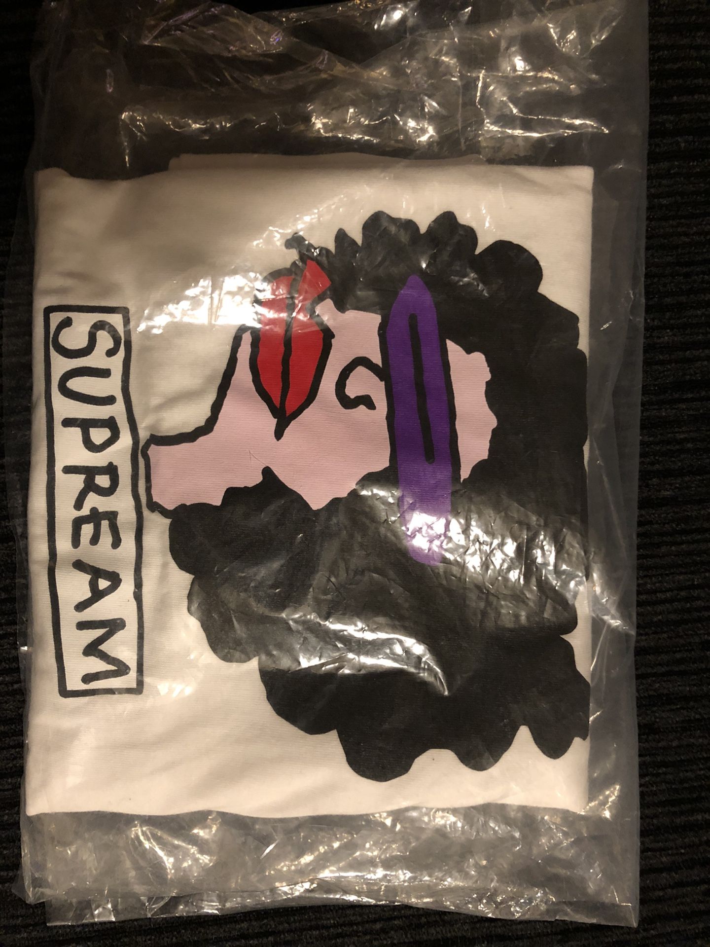 supreme supream tee size L