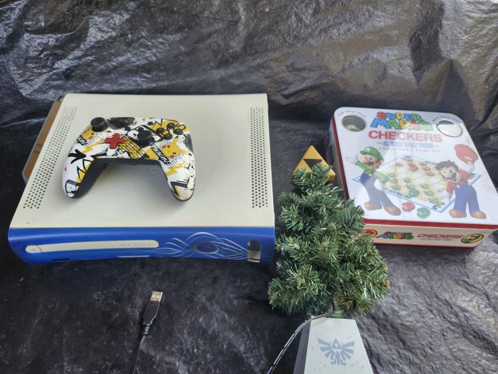 Gaming Bundle DO NOT KNOW IF XBOX 360 WORKS