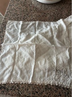 Dinner linens
