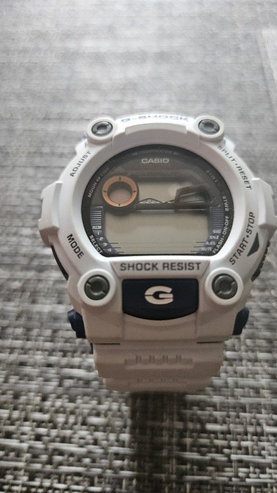 G-SHOCK g-7900a