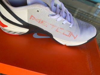 W Nike Metcon 8 Flyease