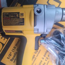 NEW DeWalt Spade Handle Drill( Corded)