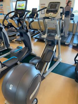 Precor 546 EFX Elliptical (Delivery Included)