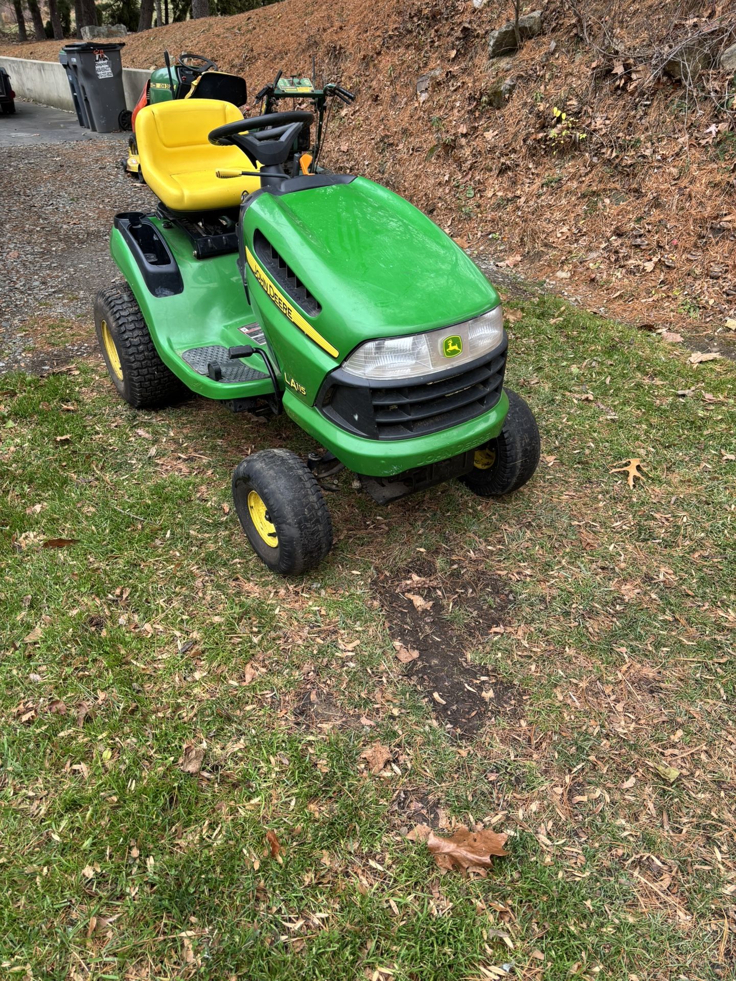 John Deere LA115 (Parts Or Fix)