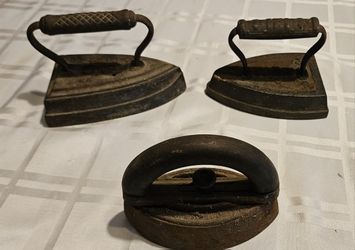 Vintage 18 To 1900s Irons