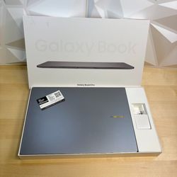 Samsung Galaxy Book5 Pro 16" Touch Screen Laptop (Opened Box)