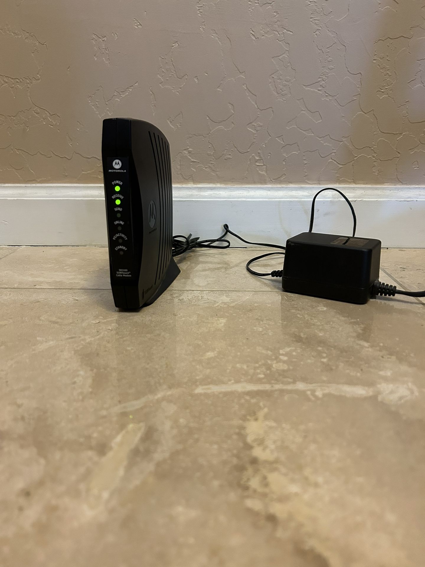 Motorola Surfboard SB5100 Modem