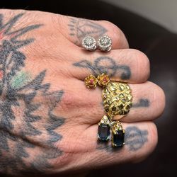 Beautiful 😍 !! High Quality Earring Studs for Cheap !