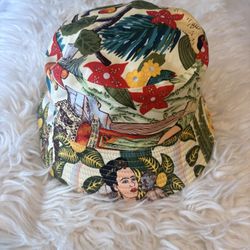 Freida Bucket Hat 
