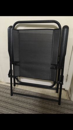 NICE FOLDING CHAIR