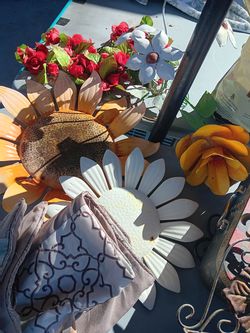 Home Decor LOT! ALL FOR $50! Many Items, Home Decor, Art, Garden, Linens, Etc.!