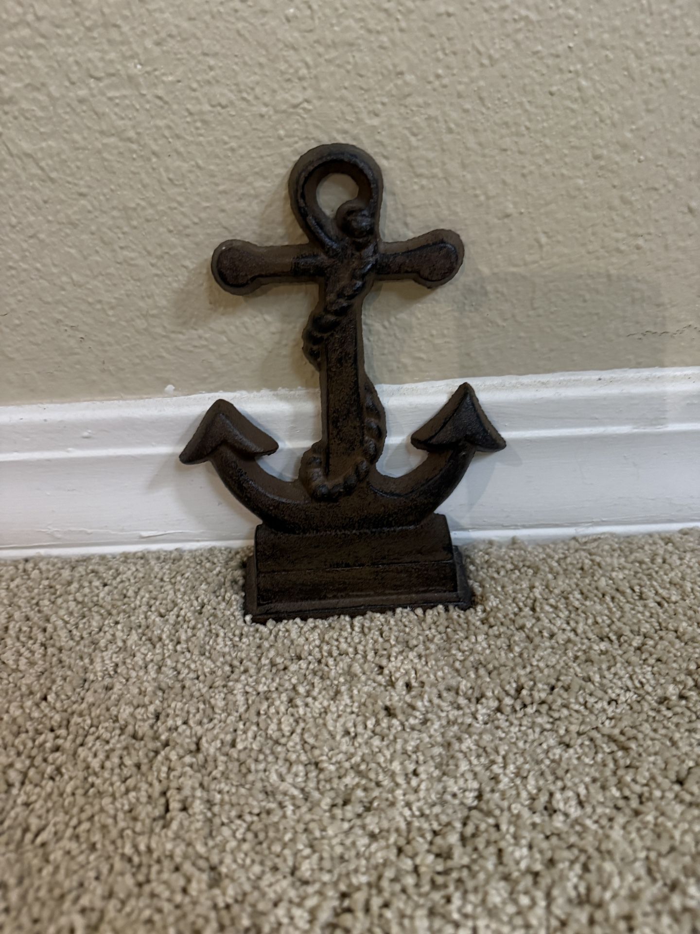 Cast iron anchor décor