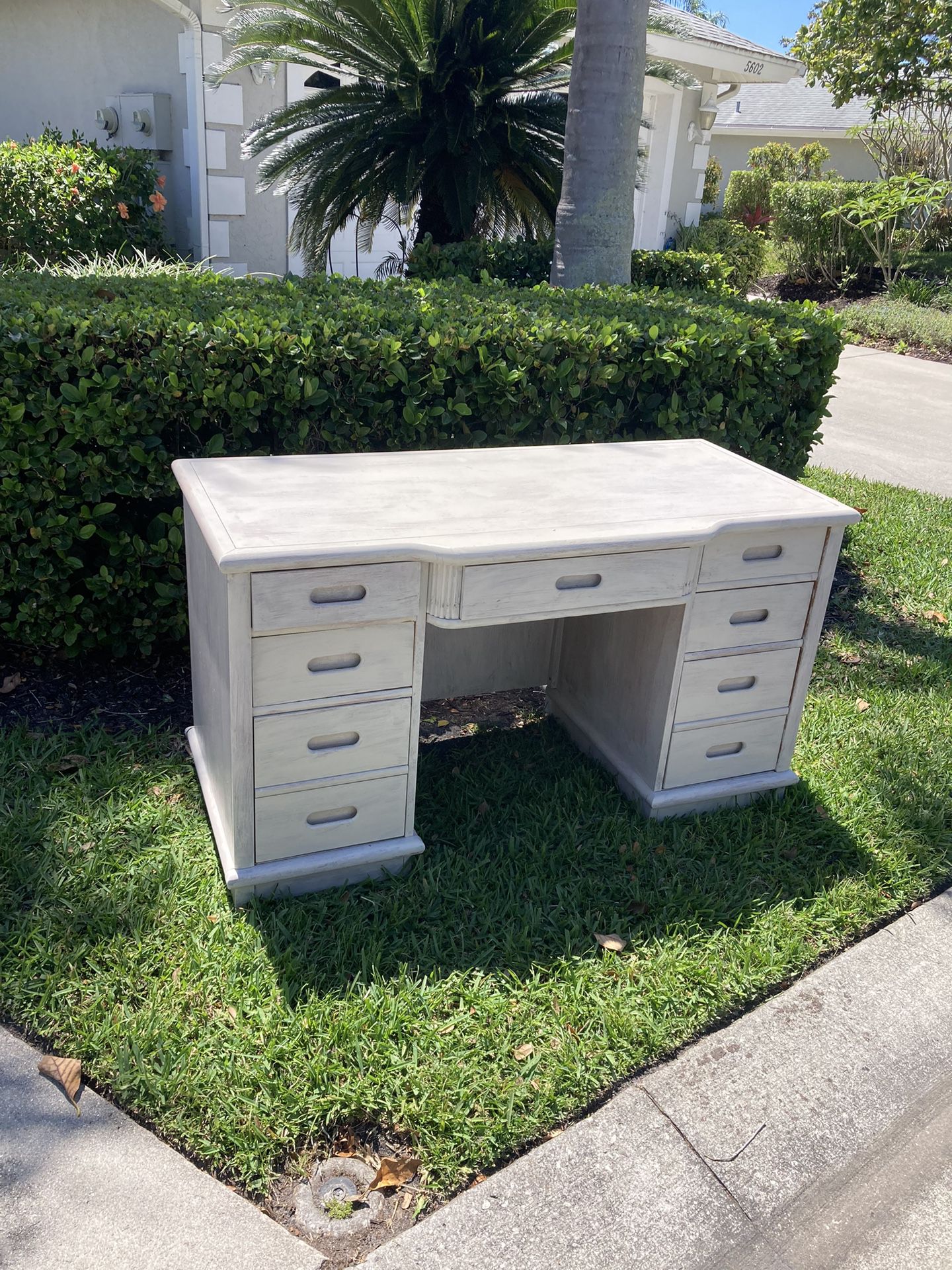 Chalk Paint Desk DELIVERY~AVAILABLE 