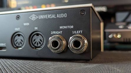 Universal Audio Volt 1 USB-C Interface + Picun Wireless Headphones