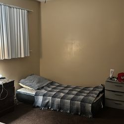 Compartir cuarto y clóset grande $785