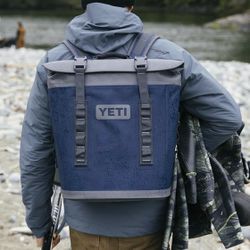 Navy Yeti Hopper M12 Backpack/ Soft Cooler