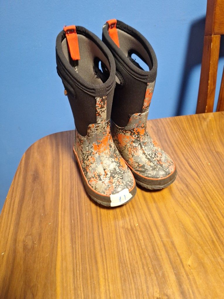 Bogs Boots Kids Size 11