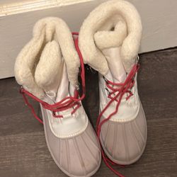Girls Winter Boots Size 5Y Great For Outdoors 