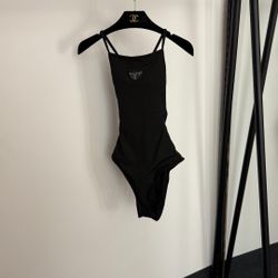 Women’s Clothing Swimwear 
