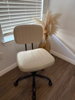 Cream & Black Desk/Vanity Chair