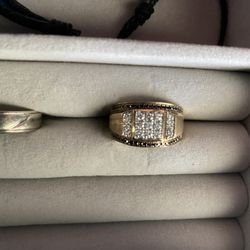 10k Gold Ring 