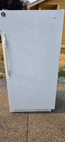 Kenmore Fridge and freezer size 32w 26d 65h) I Can Help You With Free Delivery Within 10 miles distance