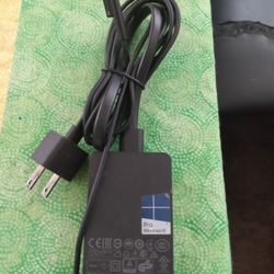 AC POWER SUPPLY FOR MICROSOFT SURFACE PRO  12V - 2.58A , 5V - 1A PORT
