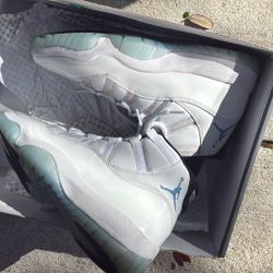 Jordan 11 Size 9.5  
