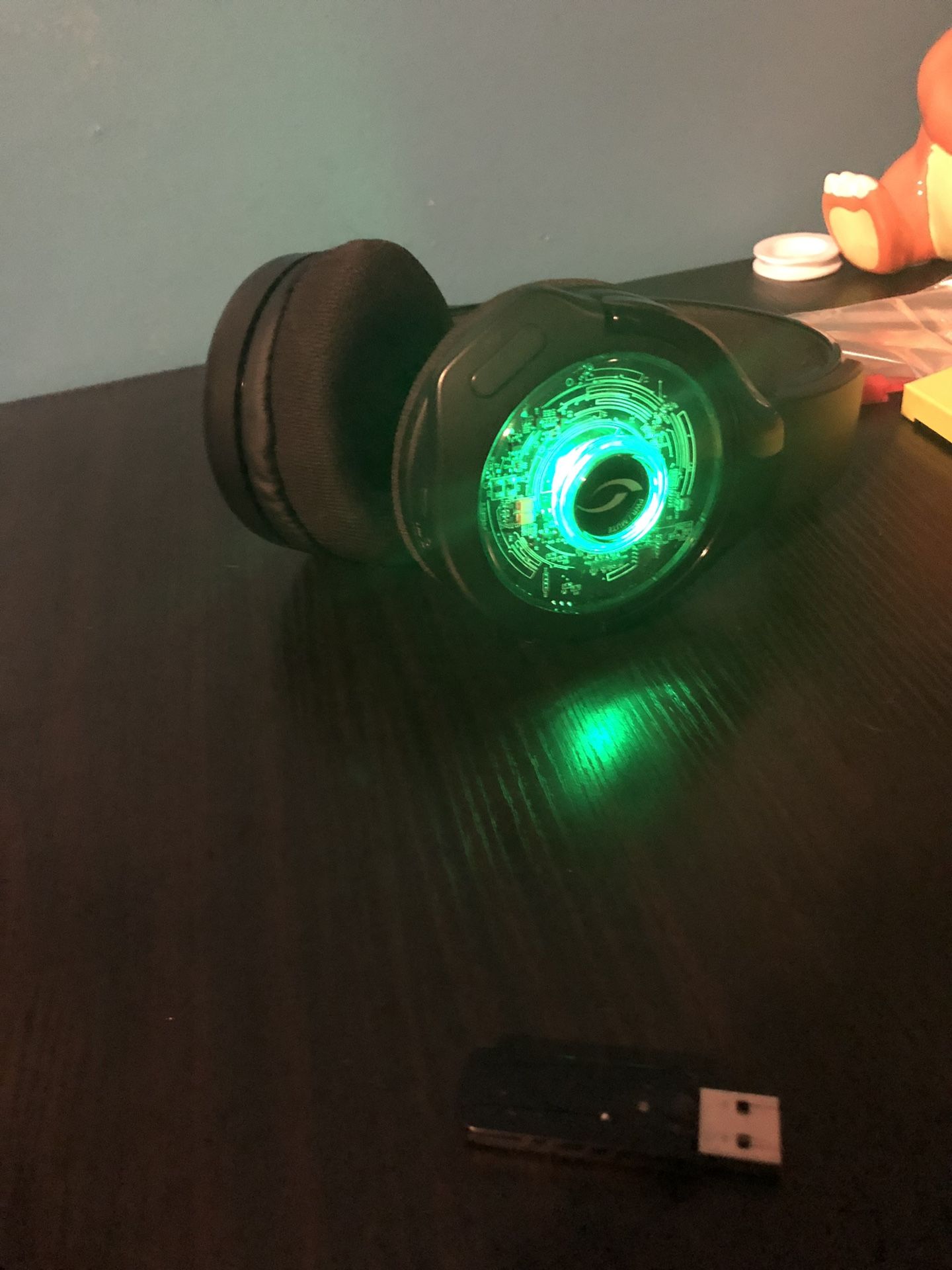 Afterglow gaming headset (light changes color)