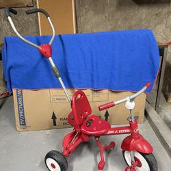 Radio flyer steer and stroll trike