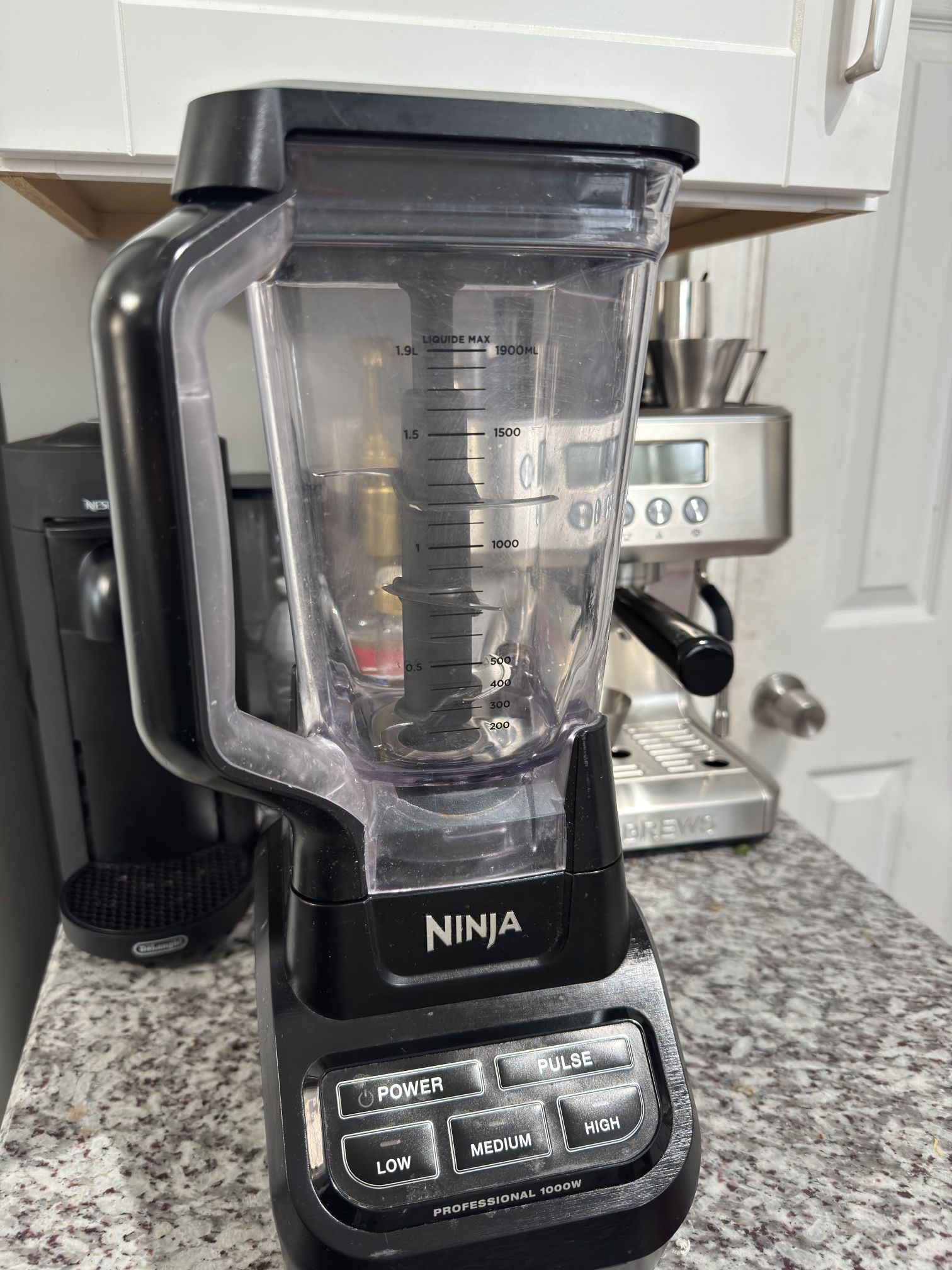 Ninja® Professional Blender 72 oz.* XL Total Crushing® Pitcher, 1000 Watt Power
