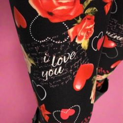 NEW Womens Valentines Leggings Size OS Soft As Lularoe 