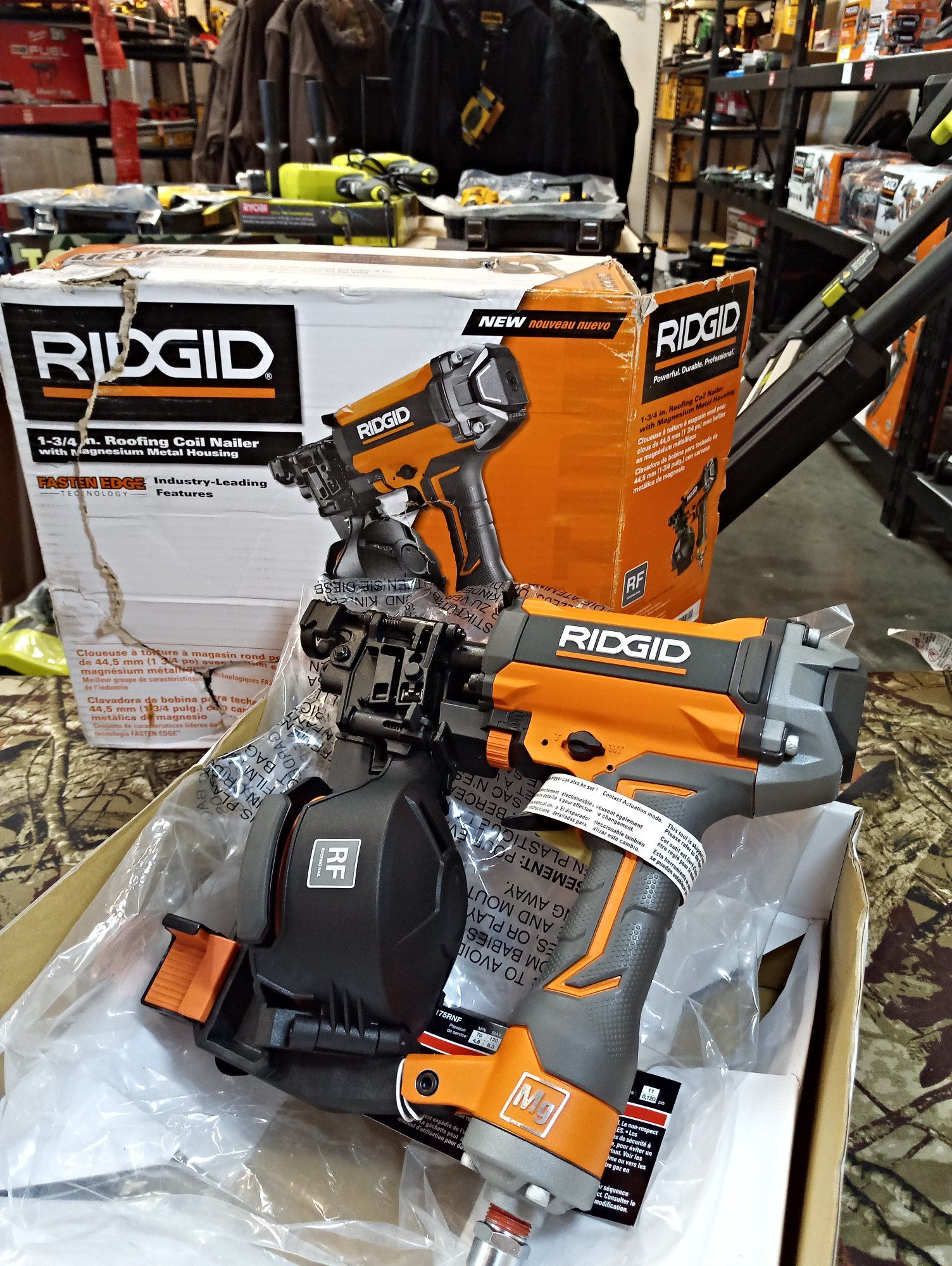 NEW!!! RIDGID 3/4"-- 1-3/4" ROOFING COIL NAILER! ABSOLUTELY NEW!! ONLY $100 FIRM !