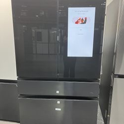 Samsung Bespoke 28.6 cu.ft. Standard Depth French-Door Refrigerator with Family Hub And Customisable Panels Model: RF29BB8900AC MSRP 3499