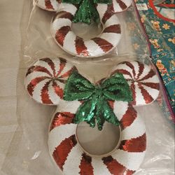 DISNEY MICKEY MOUSE ICON SEQUINED CHRISTMAS HOLIDAY  WREATH