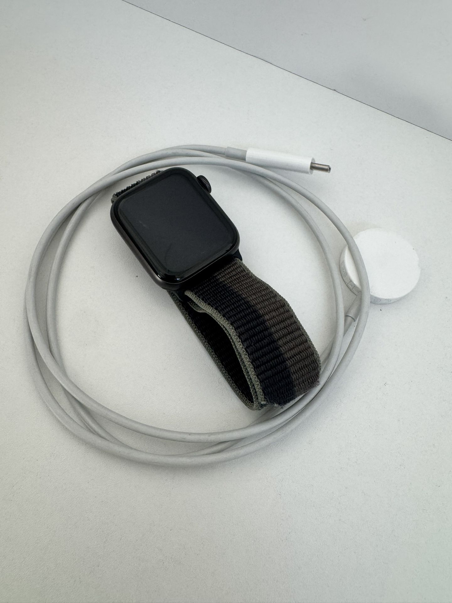 Apple Watch SE 2nd Gen 40mm