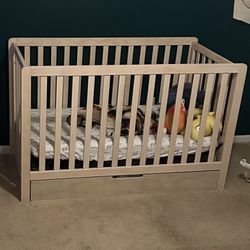 Crib With Storage 
