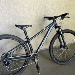 2022 Specialized Mountain Bike. 