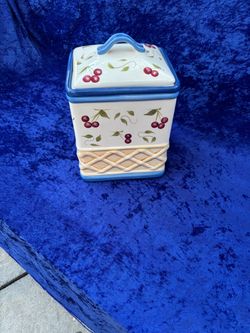 Beautiful, good condition cookie jar