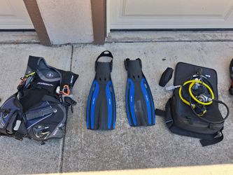 Scuba diving gear