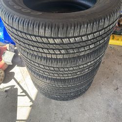 P275/60R20 Good Year Wrangler SR-A