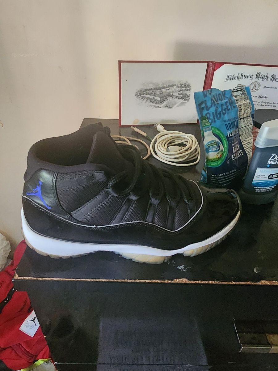 Jordan 11 Space Jam Size 10.5