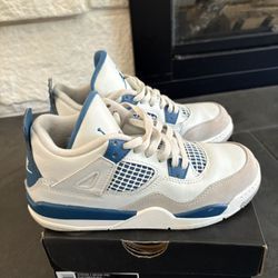 Jordan 4 Retro Military Blue 2024