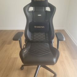 Noble Epic BLACK/GOLD Gaming Chair 