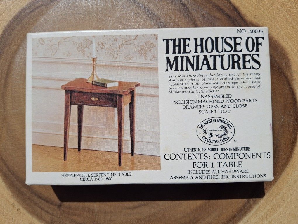 1:12 Scale Hepplewhite Serpentine Table Kit